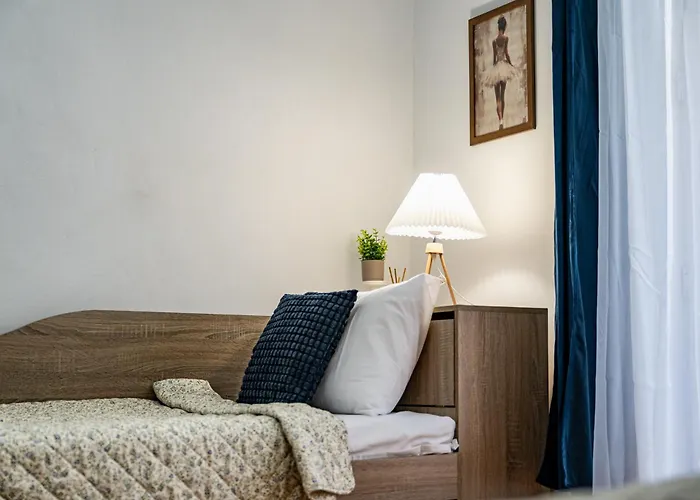 Lovely Art - Victory Apartman