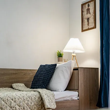 Lovely Art - Victory Apartment